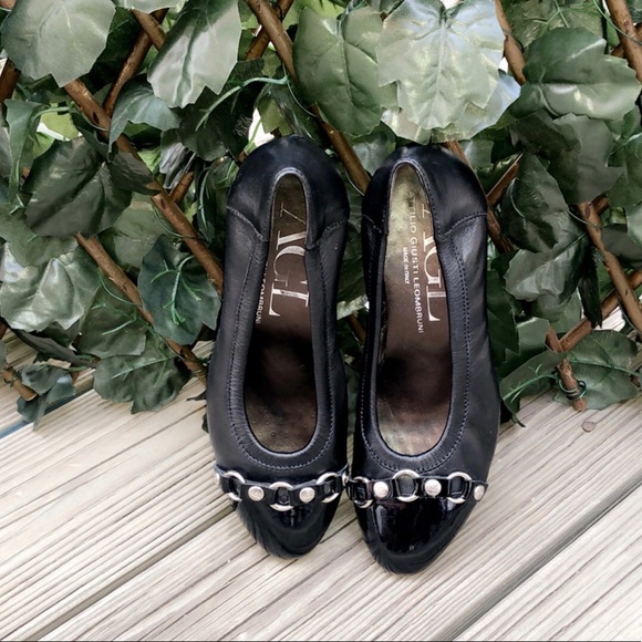 AGL Classic Cap Toe Leather Pump - Picture 2 of 7